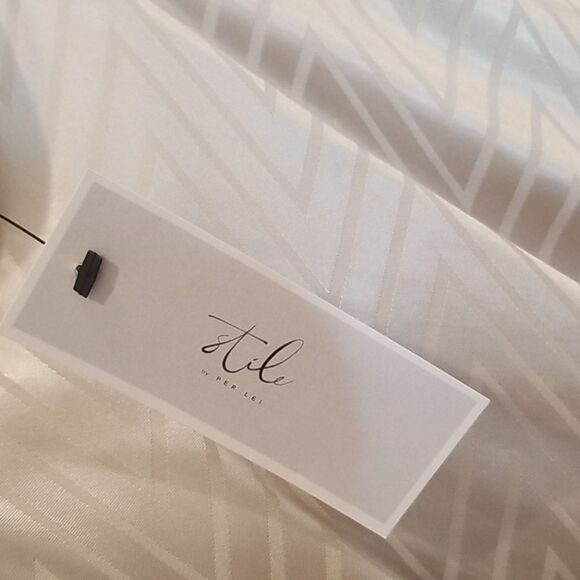 Stile Silky Bone Cowl Neck Cami Sz S NWT - Picture 5 of 7